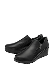 Lotus Leather Wedge Shoes - صورة 2 من 4
