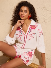 Love & Roses White Woodblock Embroidered Beach Shorts - Image 4 of 4