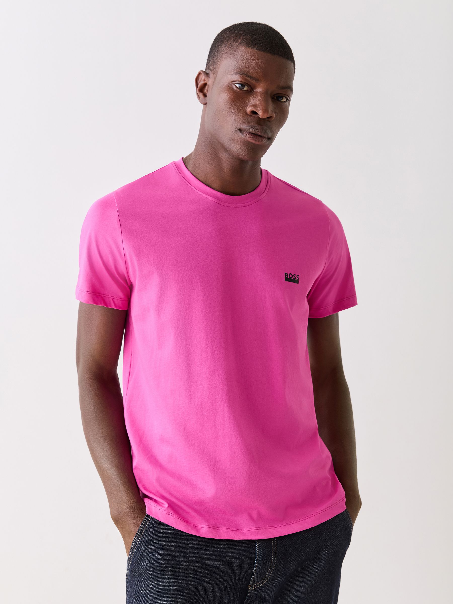 Next：日本 ピンク - BOSS レギュラーフィット半袖 Tシャツ from Next