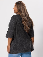 Camiseta larga Yours Curve Boxy - Imagem 3 de 5