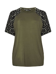 Verde - Camiseta oversized de renda Chevron Yours Curve - Imagem 5 de 5