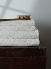 The Set White Set of 4 Popcorn Texture Towels - Image 2 of 5