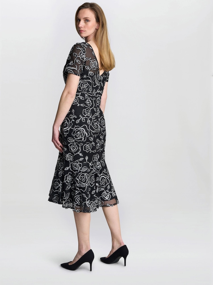 Gina Bacconi Savannah Corded Lace Black Dress - Image 2 of 5 Gina Bacconi Savannah Corded Lace Black Dress - Image 2 of 5