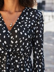 Sosandar Black Geometric Spot Tie Front Plisse Top - Image 4 of 5