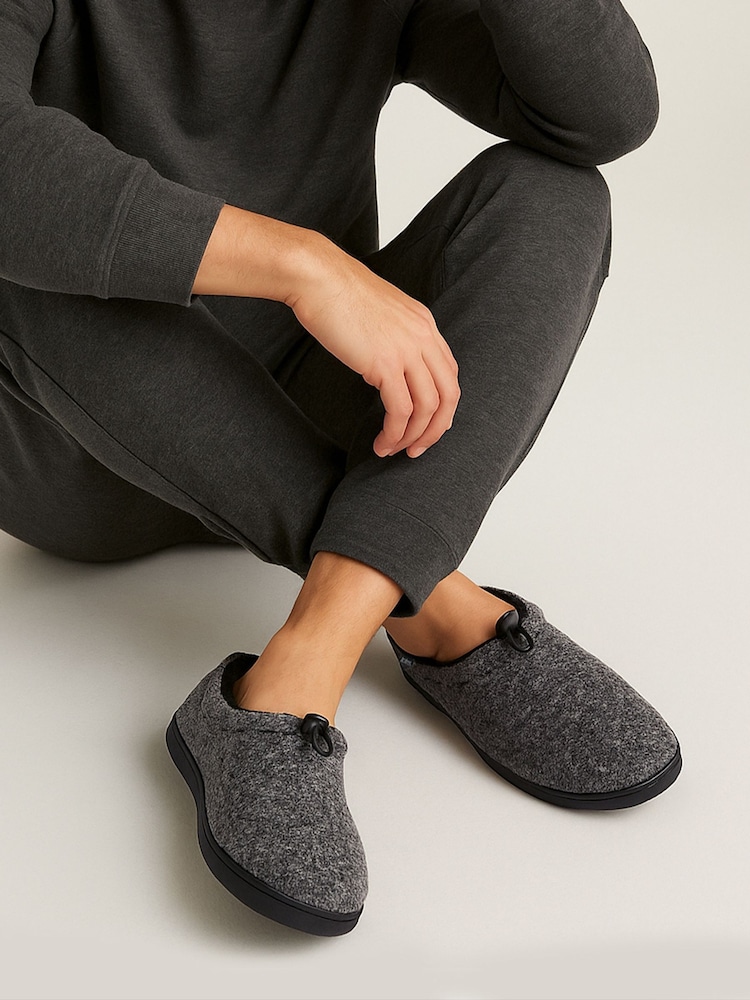 Totes Grey Isotoner Mens Felt Full Back Slippers With Pull Toggle - Image 1 of 5