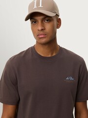 Les Deux Brown Ben Globe Print T-Shirt - Image 7 of 7