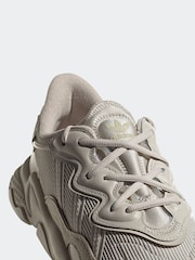 adidas Originals Cream Ozweego Shoes - Image 4 of 4