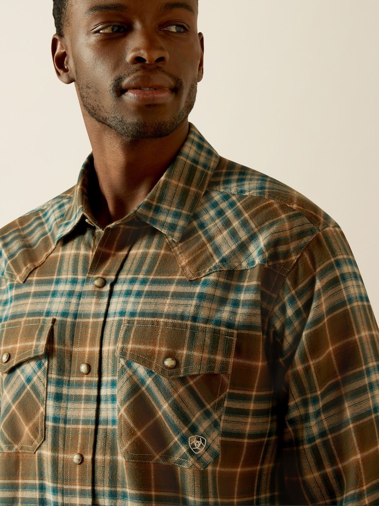 Ariat Mens Henry Retro Snap Long Sleeve Shirt Dark Green - Image 4 of 4 Ariat Mens Henry Retro Snap Long Sleeve Shirt Dark Green - Image 4 of 4