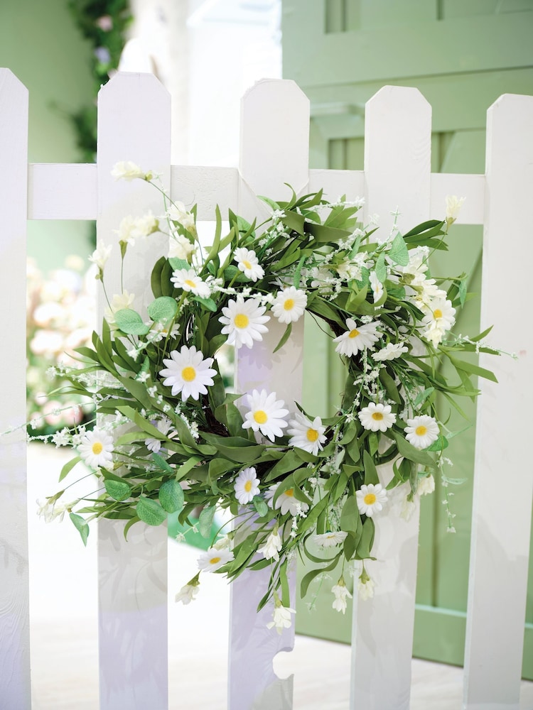 Decoris Daisy Wreath - Image 1 of 2