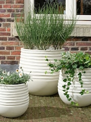 Decoris Set of 3 Jamie plastic Planters - Image 1 of 3