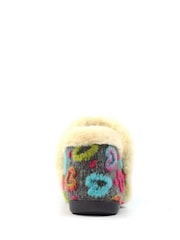 Pantuflas estilo botinha com detalhe de coração de anjo cinza Lunar - Imagem 6 de 8
