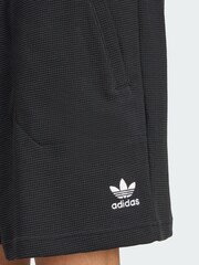 adidas Originals Black Essentials Trefoil Waffle Shorts - Image 4 of 5