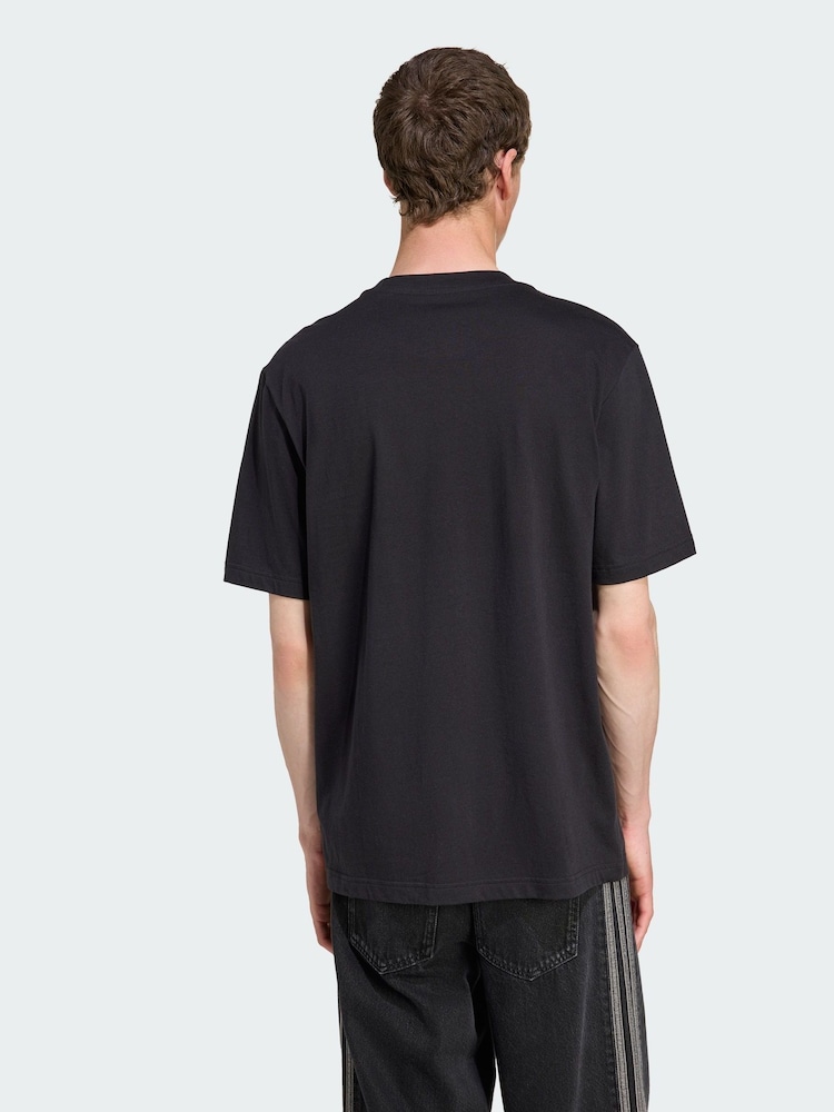 adidas Black Mercedes AMG Petronas Formula One Team George Russell T-Shirt - Image 2 of 5 adidas Black Mercedes AMG Petronas Formula One Team George Russell T-Shirt - Image 2 of 5