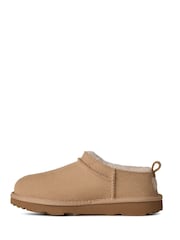 لون طبيعي - بوت كلاسيكي ميكرو للأطفال من UGG - صورة 2 من 7