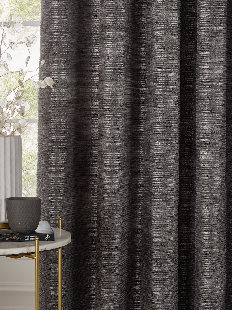 Cortinas con ojales en jacquard de chenilla Júpiter de Paoletti - Imagen 4 de 4 Cortinas con ojales en jacquard de chenilla Júpiter de Paoletti - Imagen 4 de 4