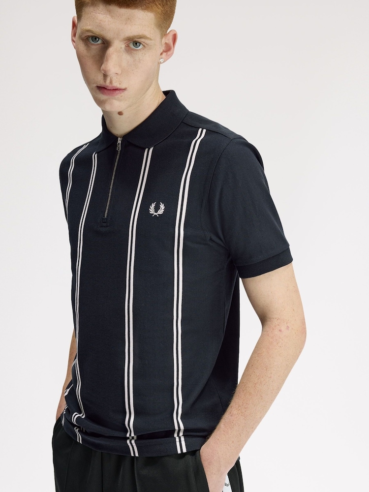 Синий - Рубашка поло в вертикальную полоску Fred Perry - Изображение 2 7 Синий - Рубашка поло в вертикальную полоску Fred Perry - Изображение 2 7