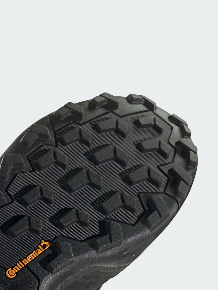 adidas Terrex Black Skychaser Mid GORE-TEX Hiking Shoes - Image 4 of 4