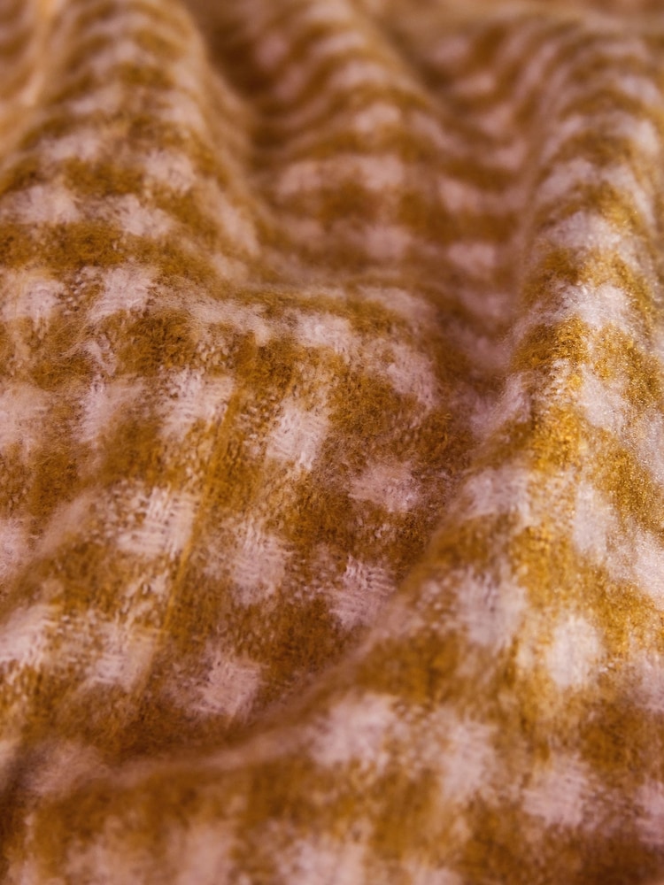 FatFace Ochre Gingham Brushed Throw - Image 4 of 4 FatFace Ochre Gingham Brushed Throw - Image 4 of 4