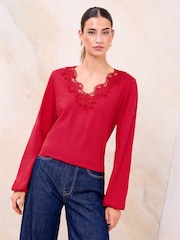 أحمر - Lipsy Lace Detail Long Sleeve Top - Image 2 of 4