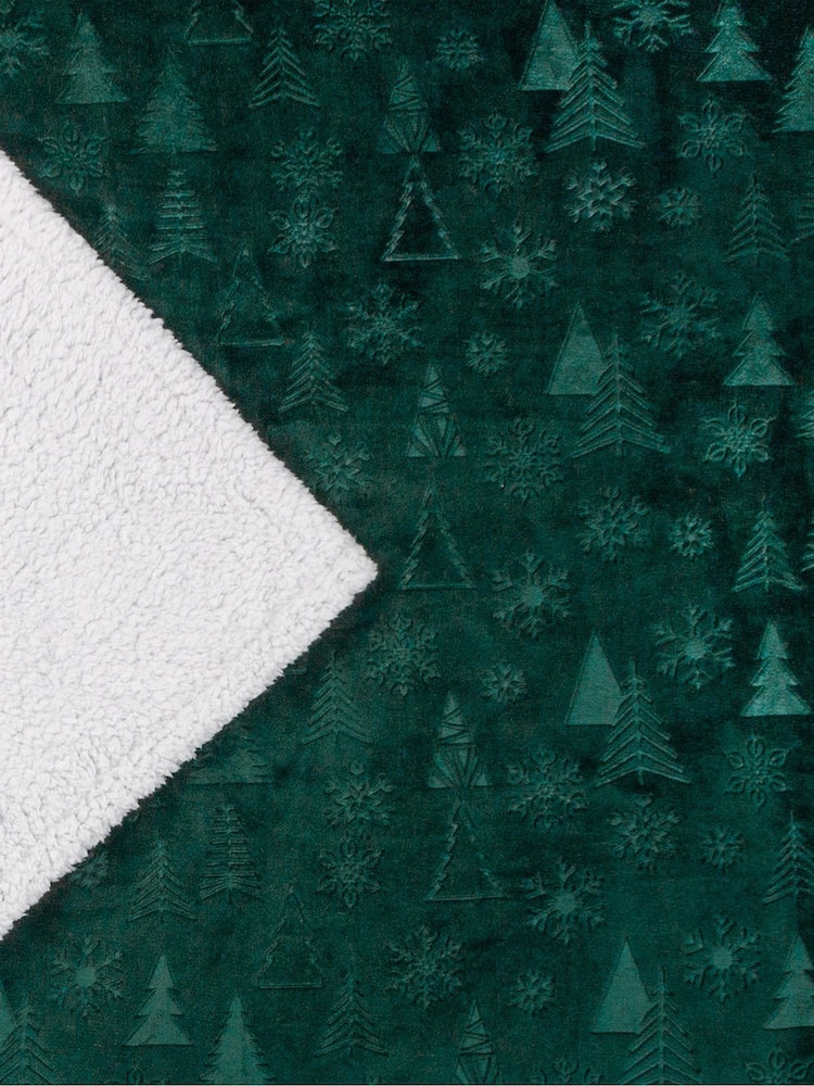 Furn Emerald Festive Time Sherpa Fleece Embossed Throw - Image 7 of 7 Furn Emerald Festive Time Sherpa Fleece Embossed Throw - Image 7 of 7