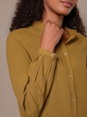 Celtic & Co. Green Textured Pleat Back Shirt - Image 3 of 7