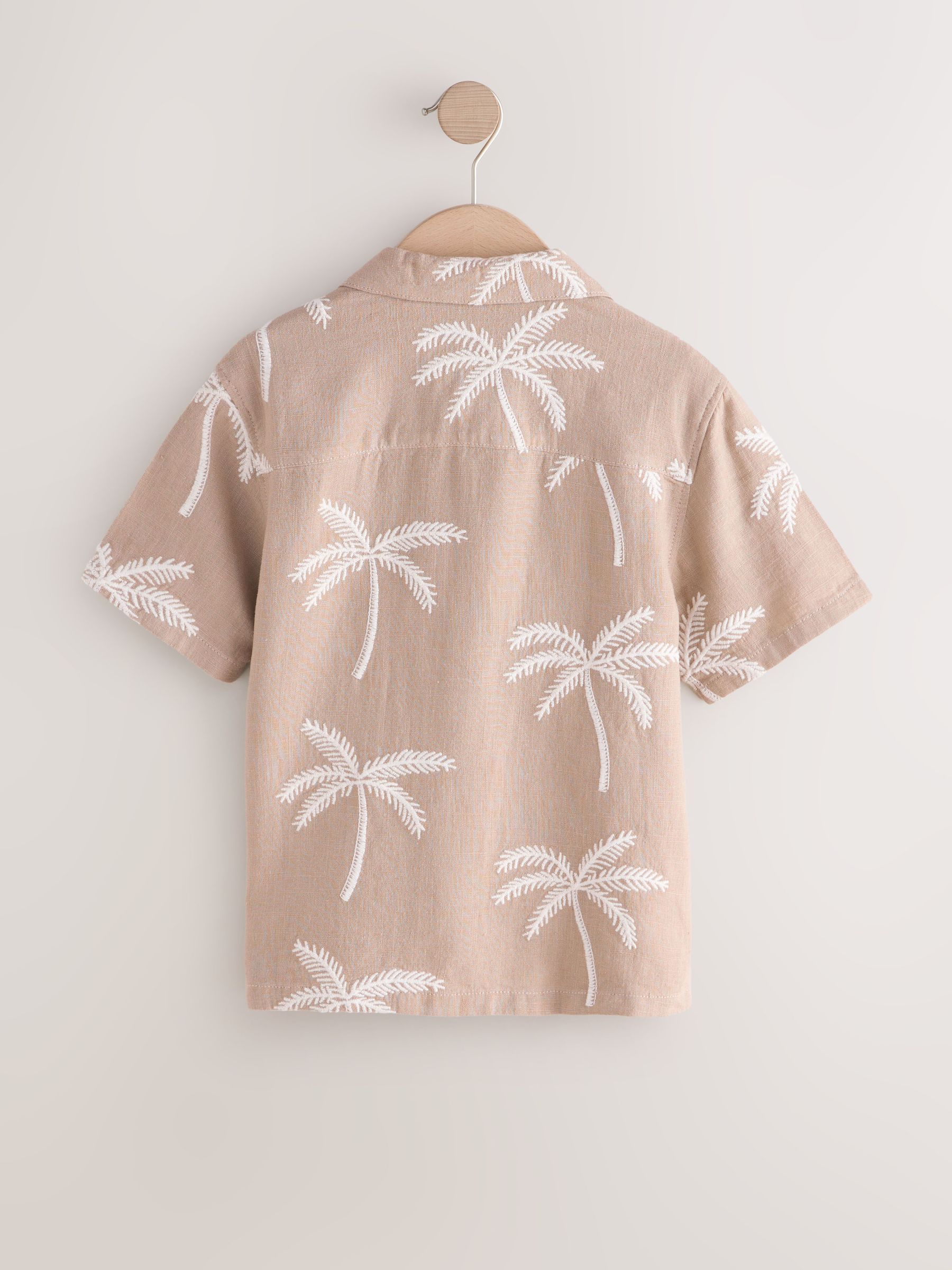 Comprar Bordado de palmeiras em tom marrom taupe - Camisa de manga