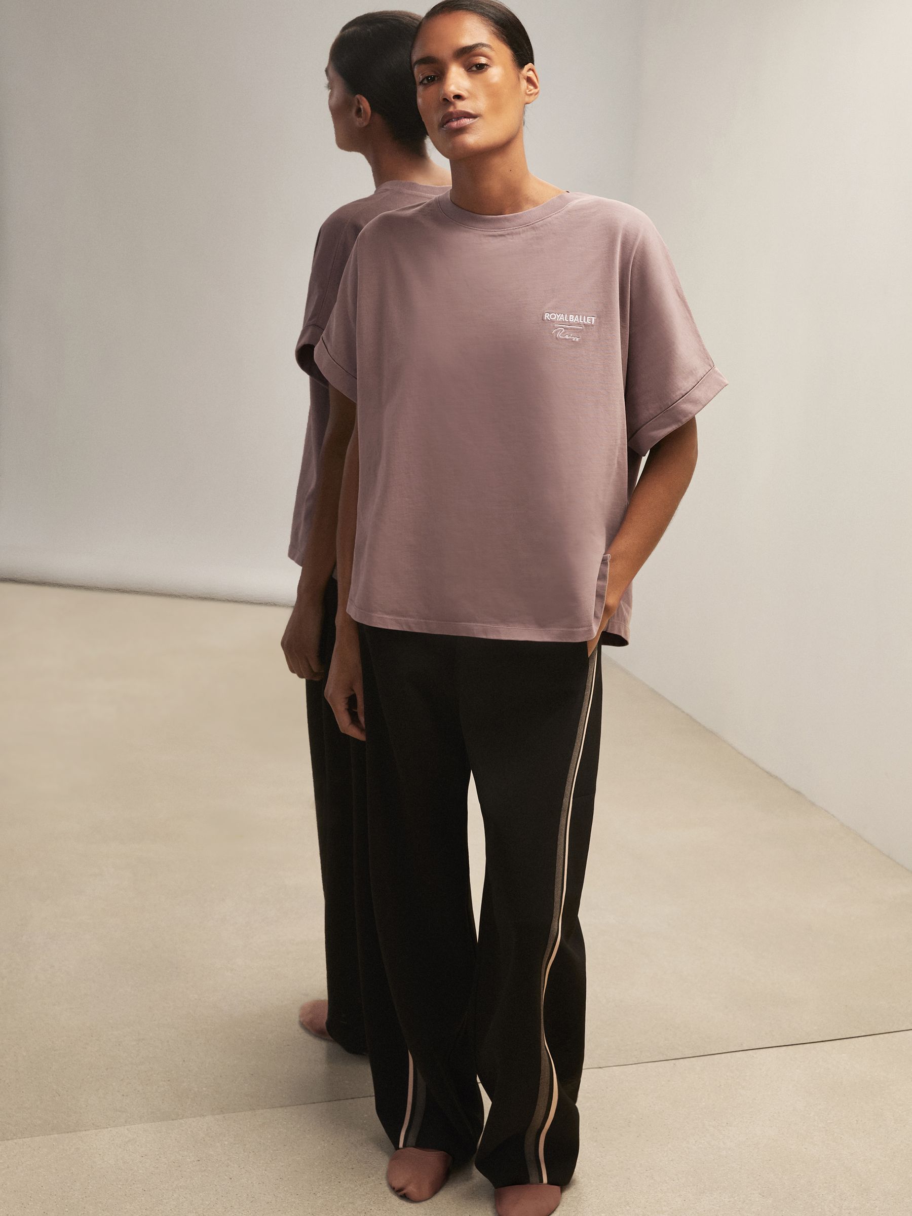 Next：日本 Reiss Sia Reiss | ロイヤルバレエ ロゴ Tシャツ from Next