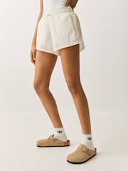 أبيض - adidas Originals Santiago Shorts - Image 2 of 6