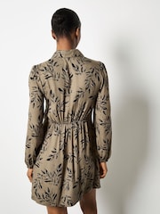 Apricot Green Pressed Leaf V-Shape Dress - Image 4 of 5
