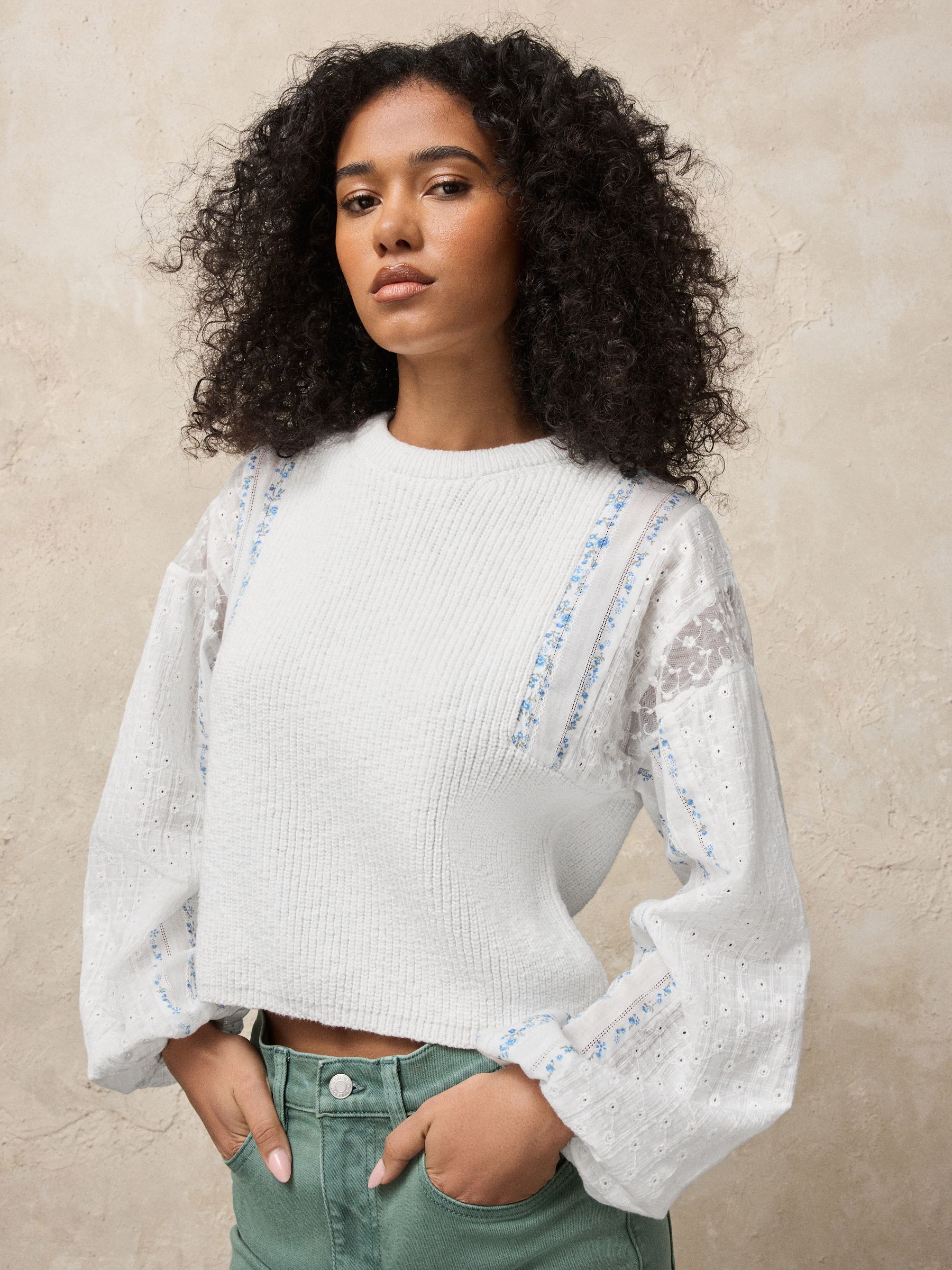 Comprar Floral branco/azul - Patched Sleeve Cotton Jumper from