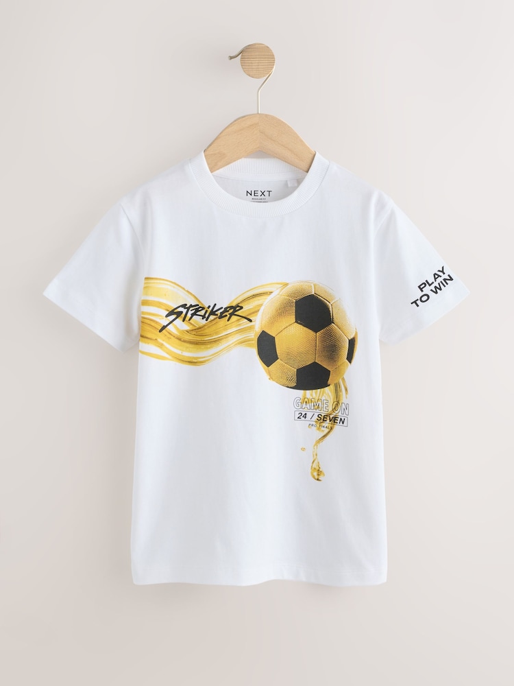 白色/金色足球印花連衣裙 - 標準剪裁短袖圖案印花T恤（3-16歲） - 圖片 1，共 5