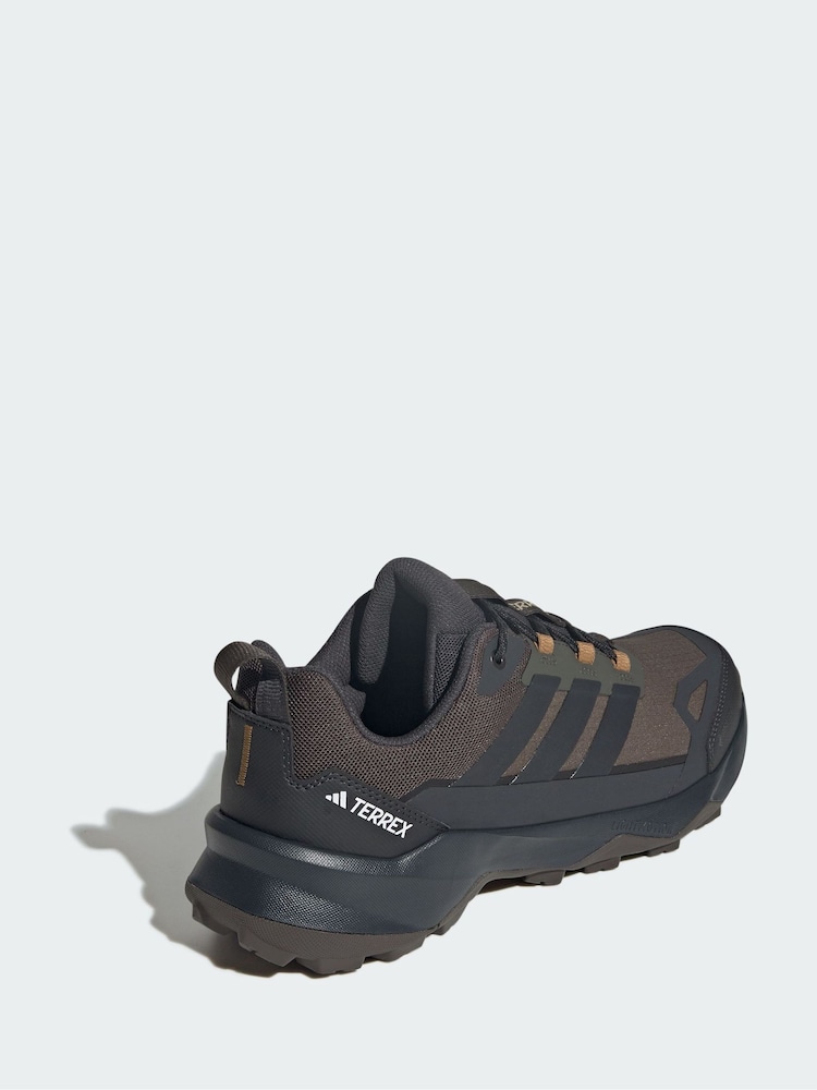 adidas Terrex Green Skychaser AX5 GORE-TEX Hiking Shoes - Image 2 of 4 adidas Terrex Green Skychaser AX5 GORE-TEX Hiking Shoes - Image 2 of 4