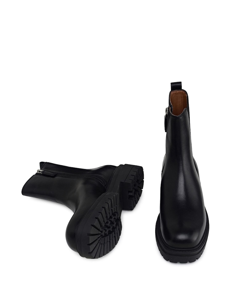 Radley Durham Crescent Chunky Square Toe Chelsea Black Boots - Image 5 of 5 Radley Durham Crescent Chunky Square Toe Chelsea Black Boots - Image 5 of 5