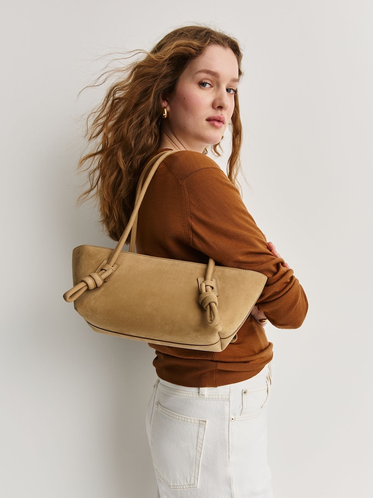 Karamell - Hereu Studio Fleca Nobuck Baguette-Schultertasche mit geknotetem Griffdetail - Bild 2 von 3