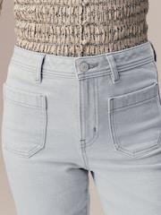 Lichtgrijs - Jeans met wijde pijpen en opgestikte zakken - Afbeelding 3 van 9