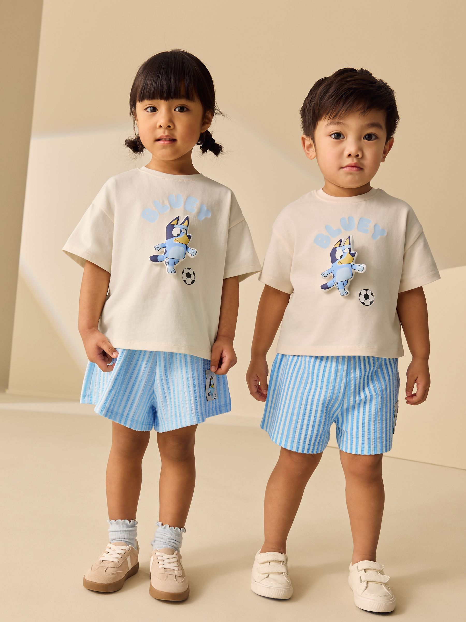 Next：日本 エクリュ ホワイト - Bluey サッカー ショートパンツセット