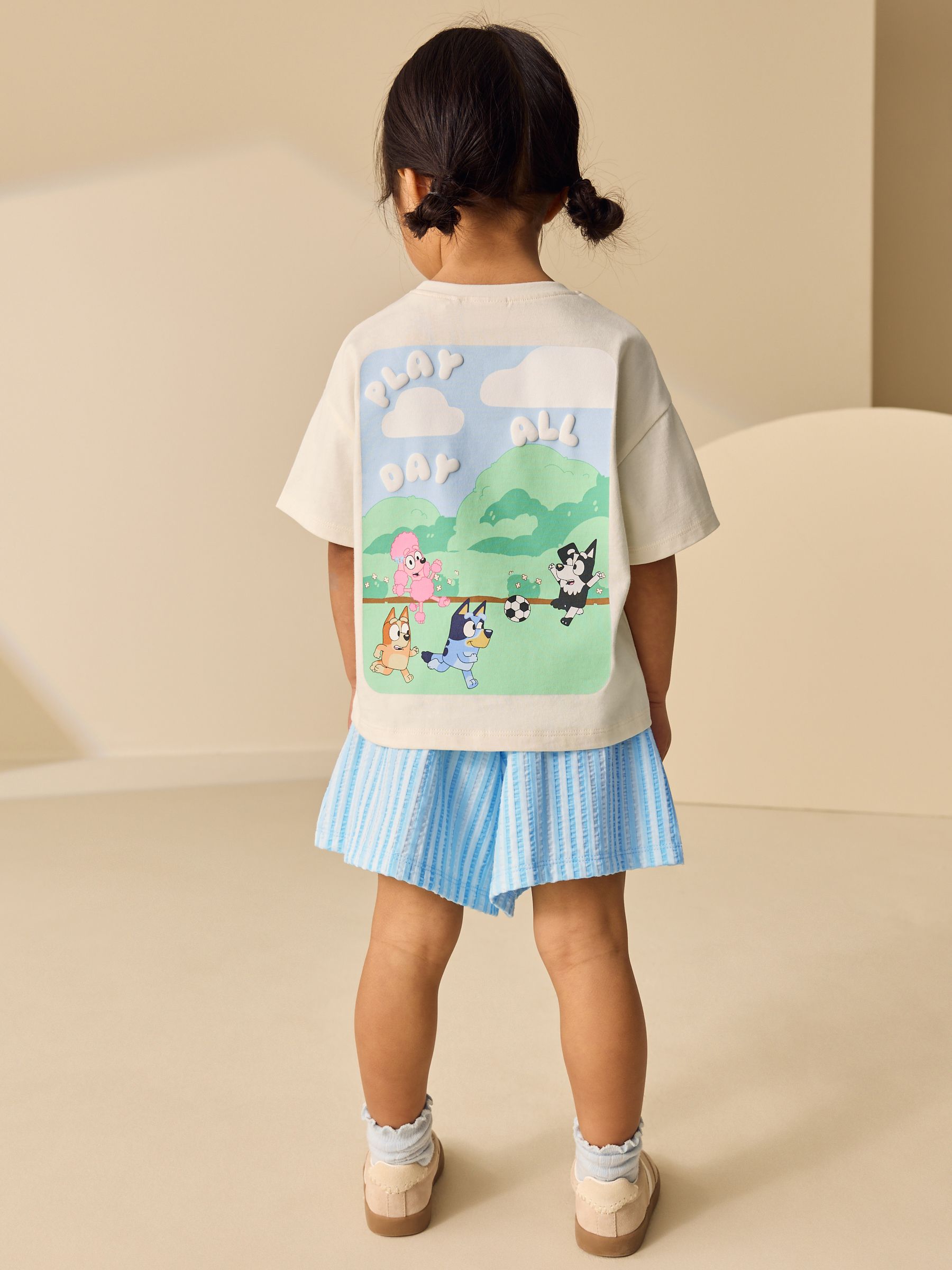 Next：日本 エクリュ ホワイト - Bluey サッカー ショートパンツセット
