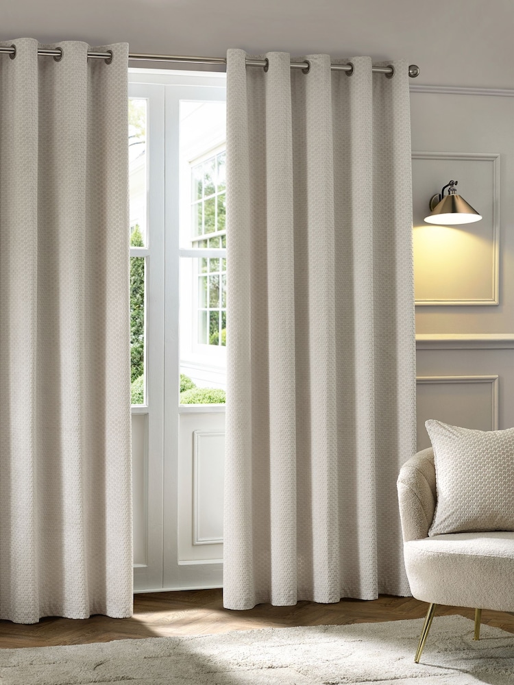 Paoletti Ivory Crushed Velvet Cushion - Image 5 of 5 Paoletti Ivory Crushed Velvet Cushion - Image 5 of 5