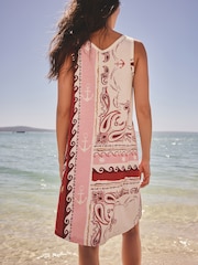 وردي مطبوع - فستان بتصميم فضفاض بلا أكمام وياقة حرف V - صورة 4 من 8