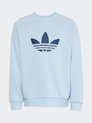 أزرق فاتح - طقم من سويت شيرت واسع بشعار الوريقات الثلاثة للأطفال الصغار من adidas Originals - صورة 10 من 10