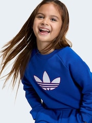 أزرق - طقم من سويت شيرت واسع بشعار الوريقات الثلاثة للأطفال الصغار من adidas Originals - صورة 2 من 10