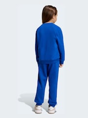 أزرق - طقم من سويت شيرت واسع بشعار الوريقات الثلاثة للأطفال الصغار من adidas Originals - صورة 3 من 10