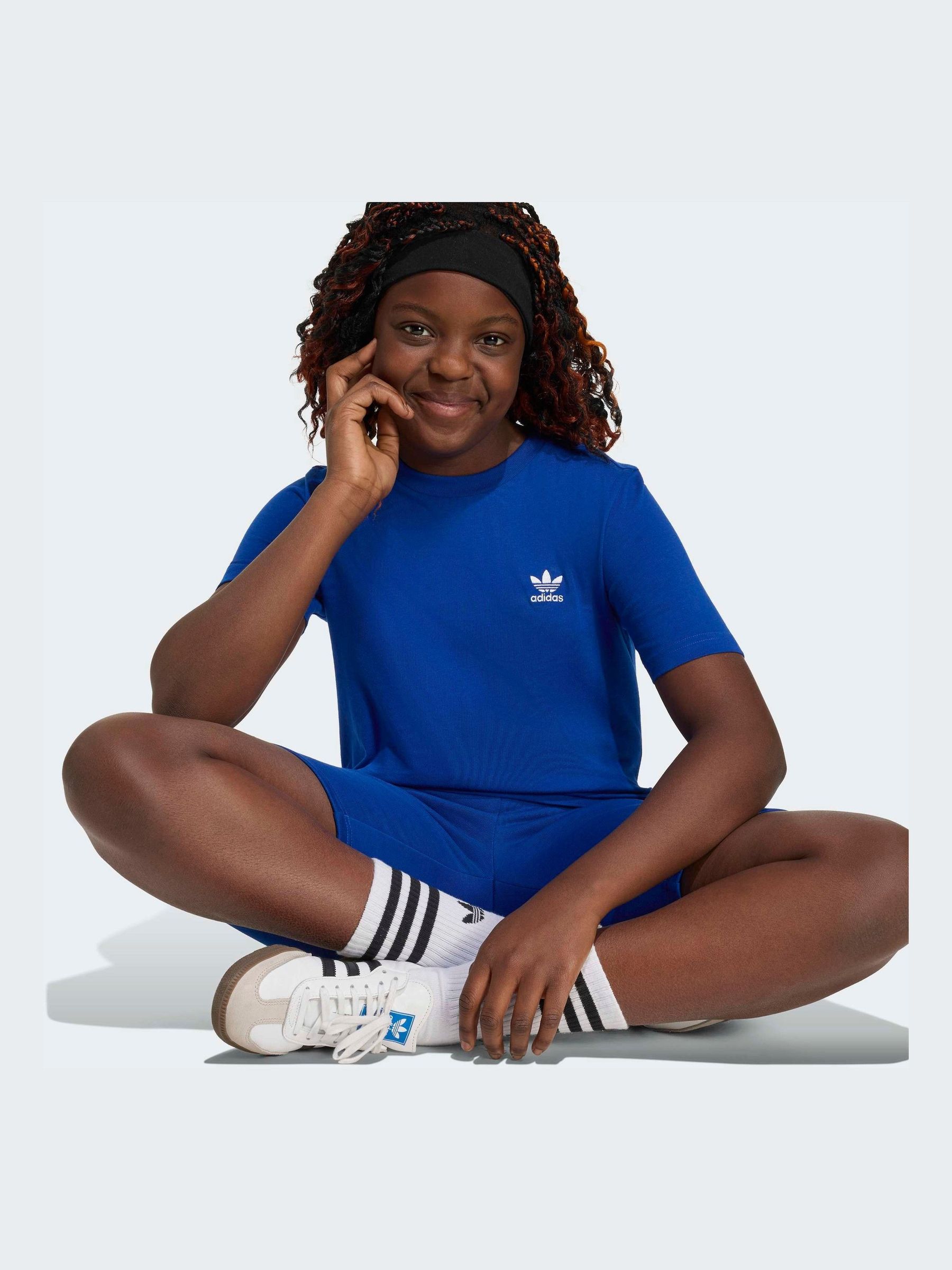Next：日本 ブルー - adidas Originals Tシャツ from Next Japan
