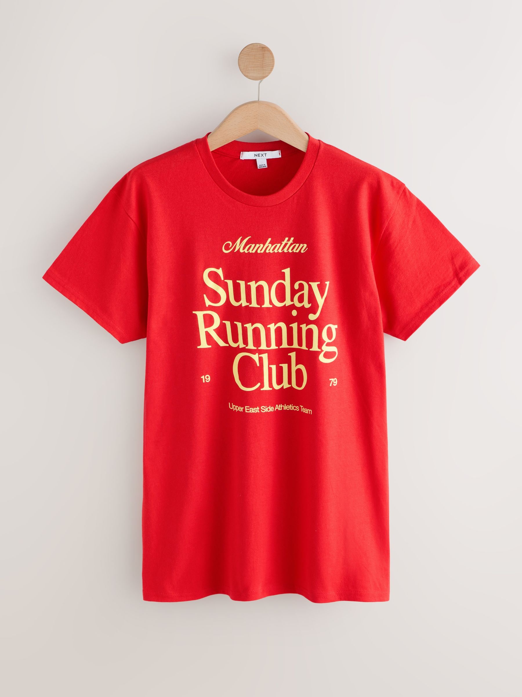 03's Club Store　904545 Buy Red Run Club Graphic Short Sleeve T-Shirt from Next Canada