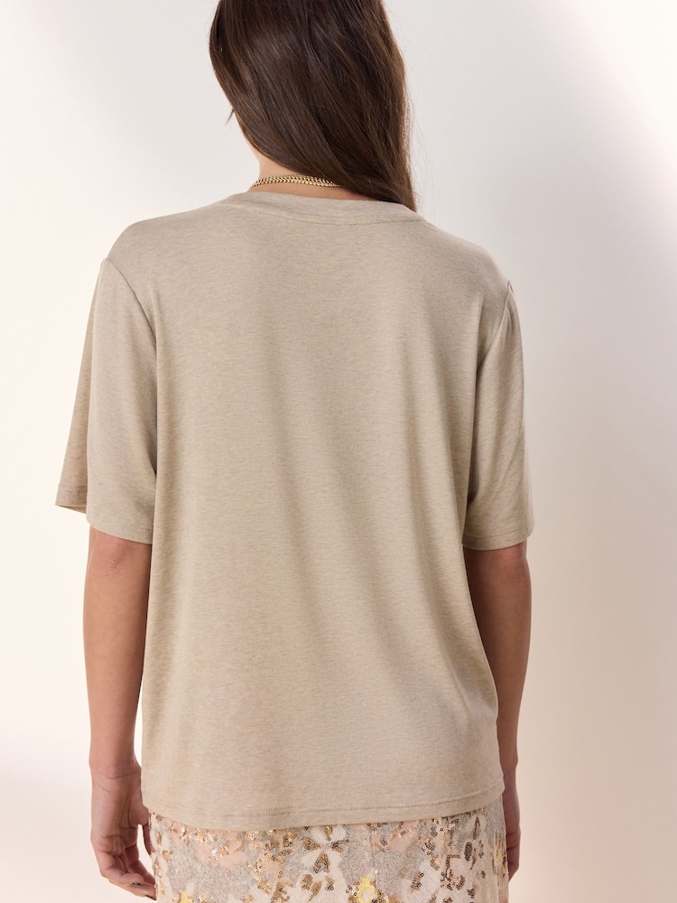 Oatmeal Tabitha Simmons Short Sleeve T-Shirt - Image 4 of 4 Oatmeal Tabitha Simmons Short Sleeve T-Shirt - Image 4 of 4