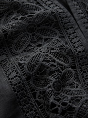 Nyeusi - Maelezo ya Kaftan ya Kufunika kwa Tai ya Mbele ya Crochet - Picha 6 kati ya 7