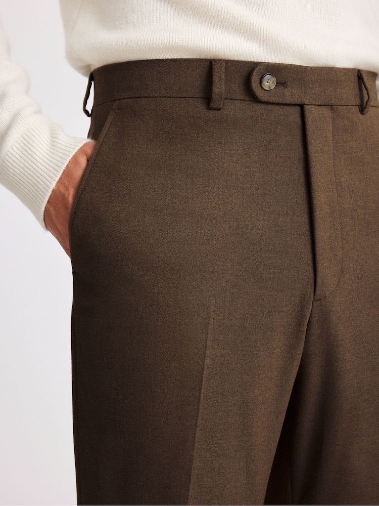 MOSS MOSS Relaxed Fit Chestnut Flannel Brown Trousers - Imagem 3 de 3