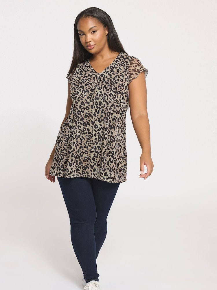 Yours Curve Black Animal V-Neck Top - Image 2 of 5