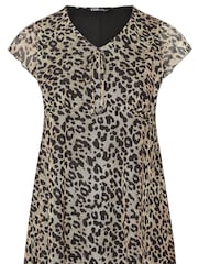 Yours Curve Black Animal V-Neck Top - Image 5 of 5
