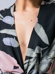 Religion Anja Wrap 2 Way Maxikjole i myk Blomstrete print på Georgette - Bilde 7 av 7